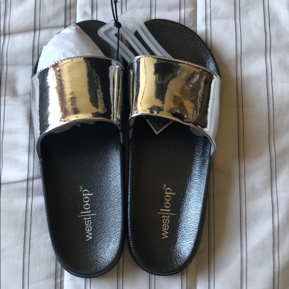 West loop slippers all man made material NEW